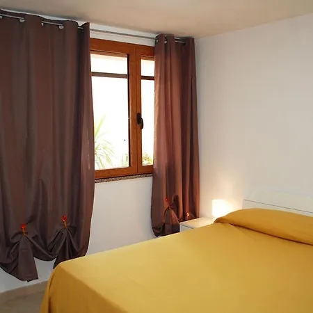 Apartment Con Veranda E Aria Condizionata A C62