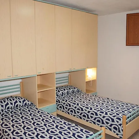 Appartement Con Veranda E Aria Condizionata A C62 Maladroxia